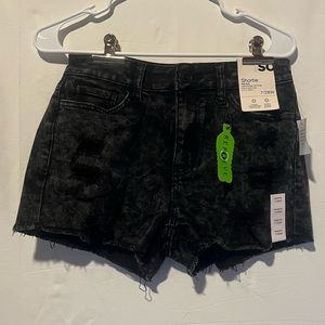 Black shortie high rise juniors/women’s shorts 7/28W